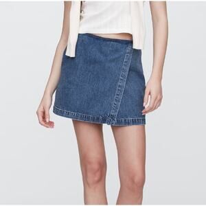 GAP Denim Wrap Skort Light Wash Blue size 2/26R mini 767356